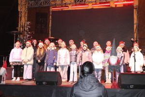 Występ podczas Jarmarku Bożonarodzeniowego w Toruniu-7.12.2025r.