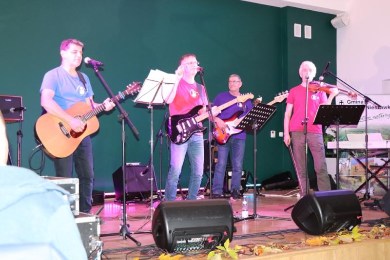 KONCERT PIOSENKI POETYCKIEJ I TURYSTYCZNEJ- 27.10.2023r.